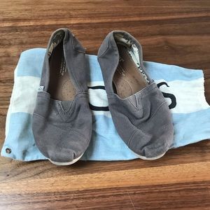 Grey Tom’s shoes